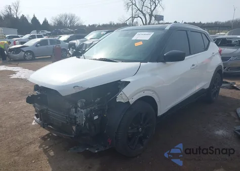 2020 Nissan Kicks Sv Xtronic Cvt z USA, uszkodzony, nr VIN 3N1CP5CV2LL551182